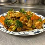 Best Shrimp and Scallops in Garlic Sauce in Gladstone, MO